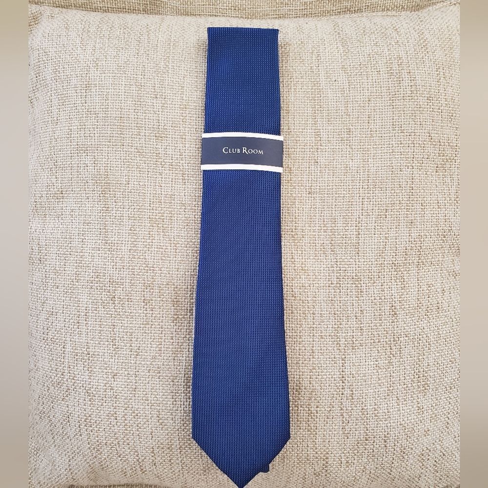 Clubroom Kane Pindot Tie — image 2 of 8